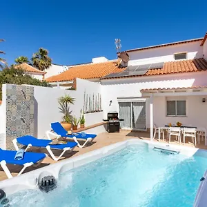 Casa Naranja - Heated Pool - Bbq - Terrace - Free Wifi - Child & Pet-friendly - 3 Bedrooms - 6 People Villa